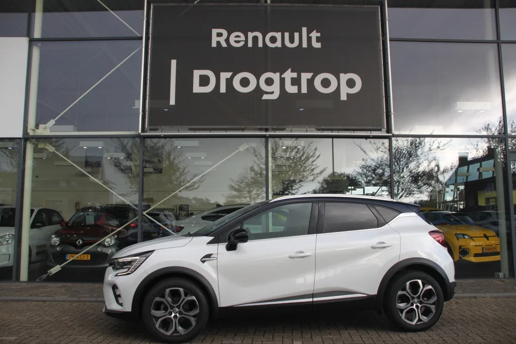 Renault Captur (2022) — foto 1