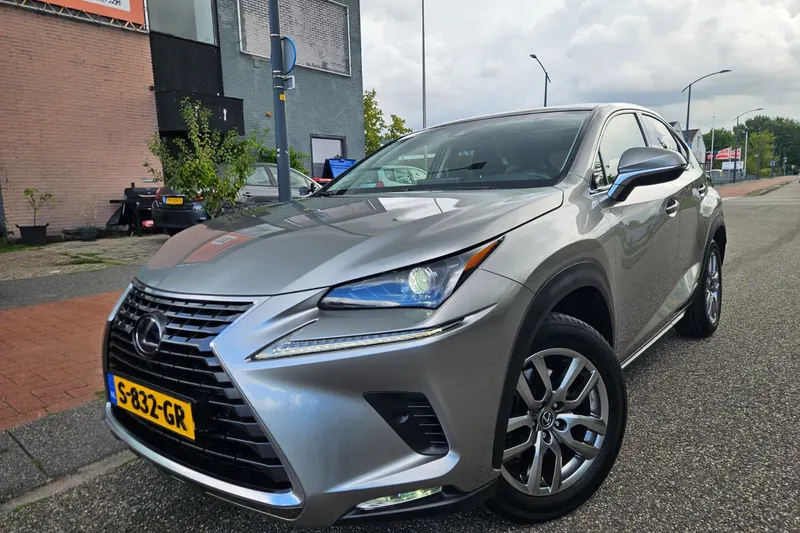 Lexus NX (2019)