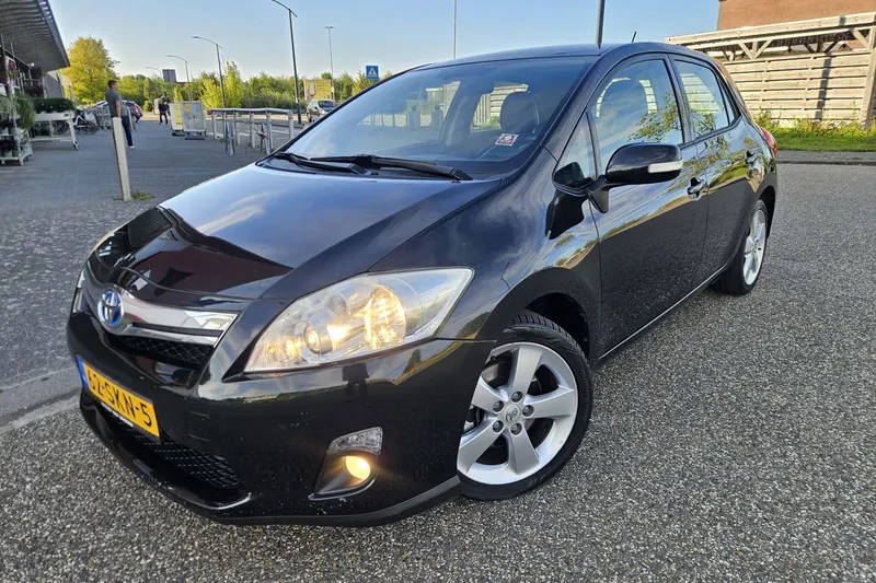 Toyota Auris (2011)