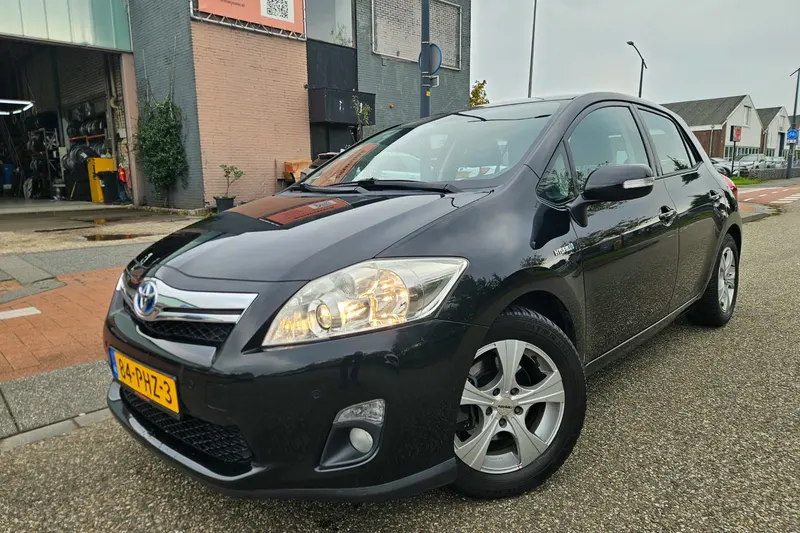Toyota Auris (2011)