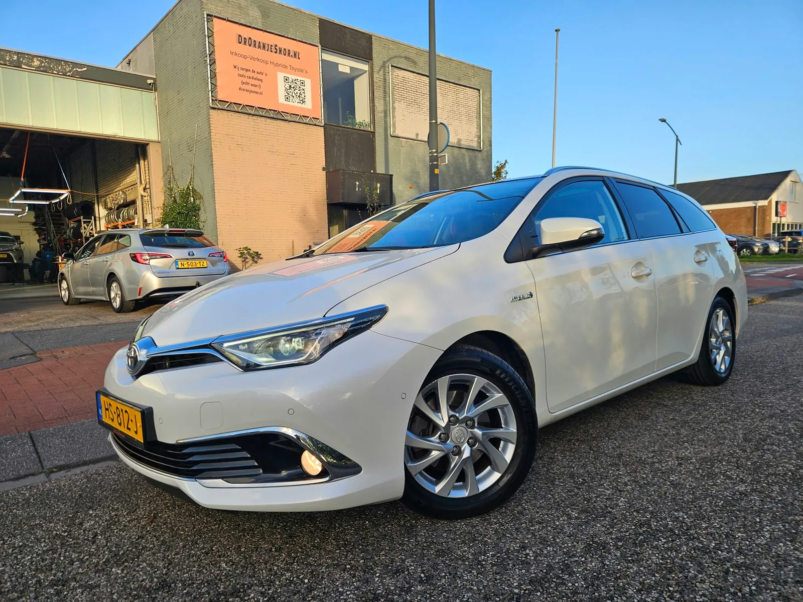 Toyota Auris (2015) — foto 1