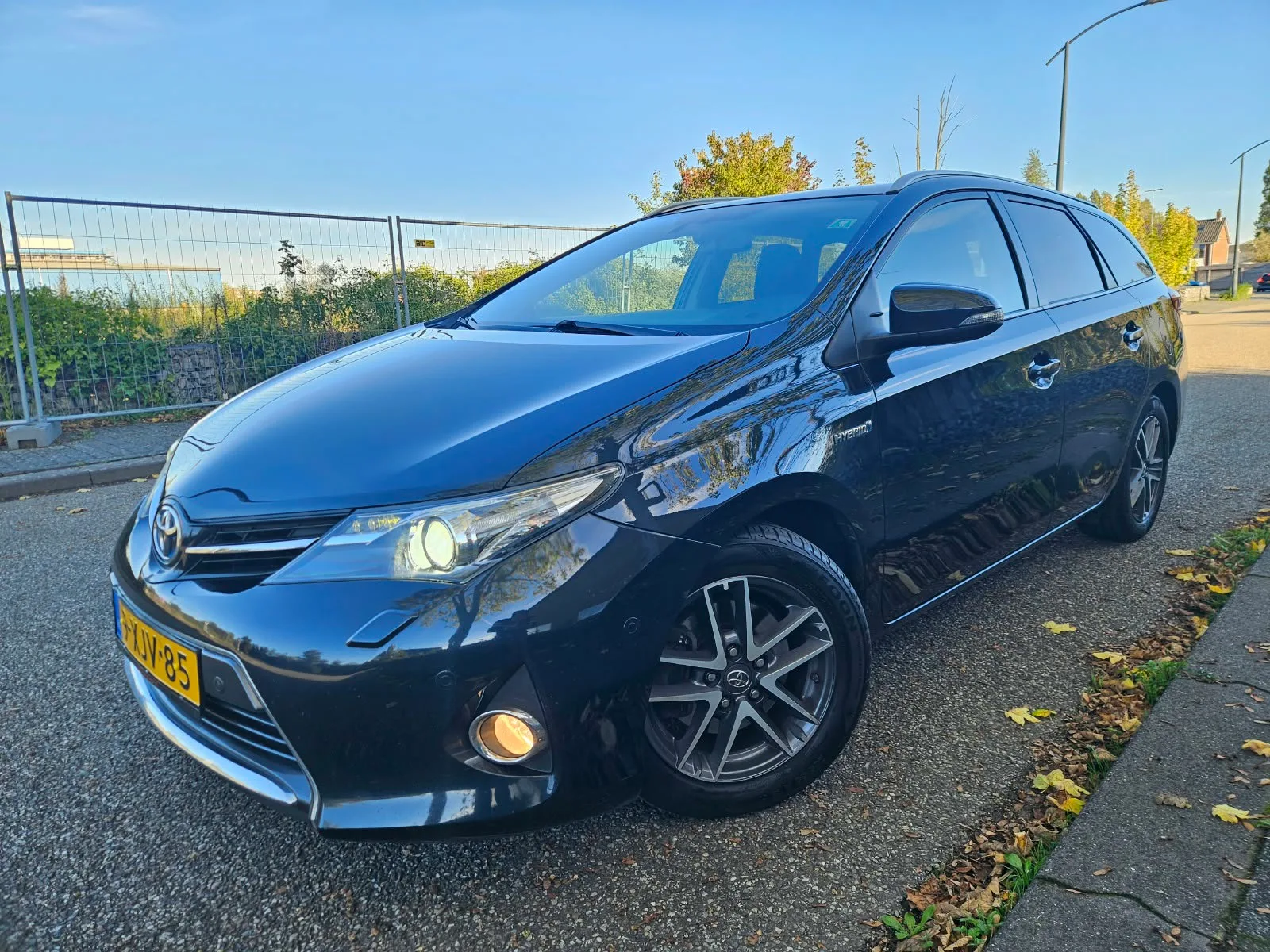 Toyota Auris (2014) — foto 1