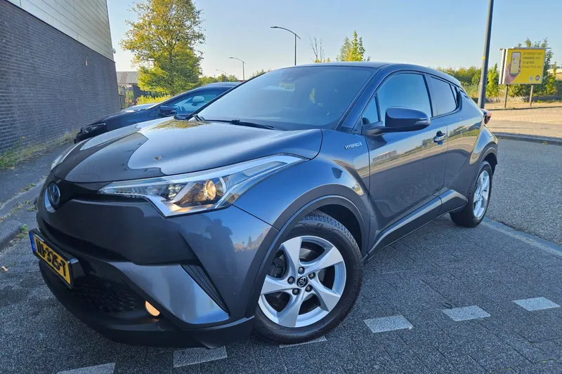 Toyota C-HR (2017)