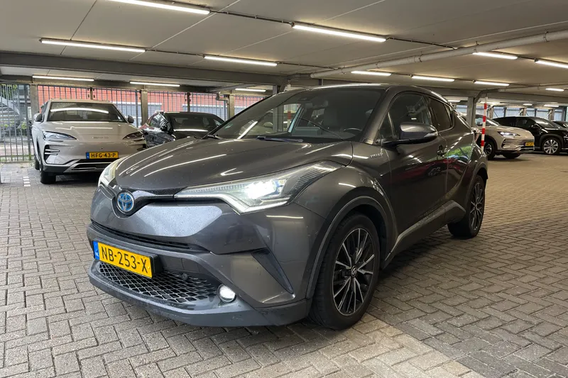 Toyota C-HR (2017)