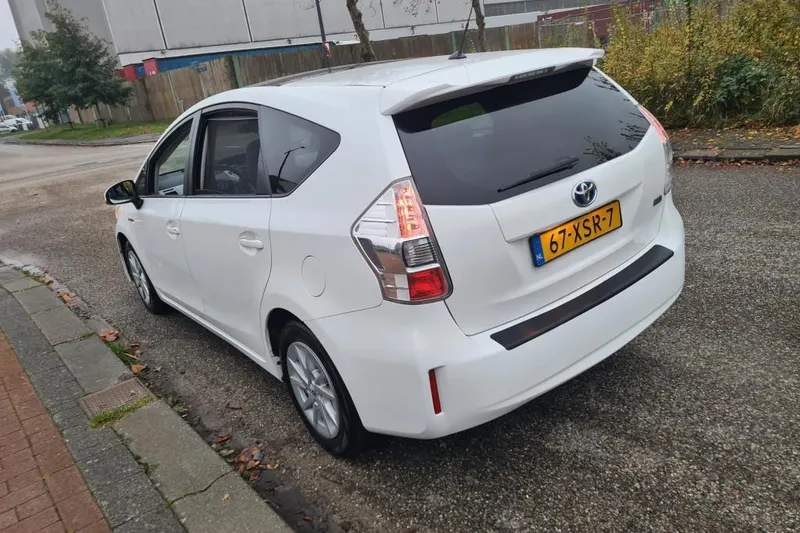 Toyota Prius (2012)