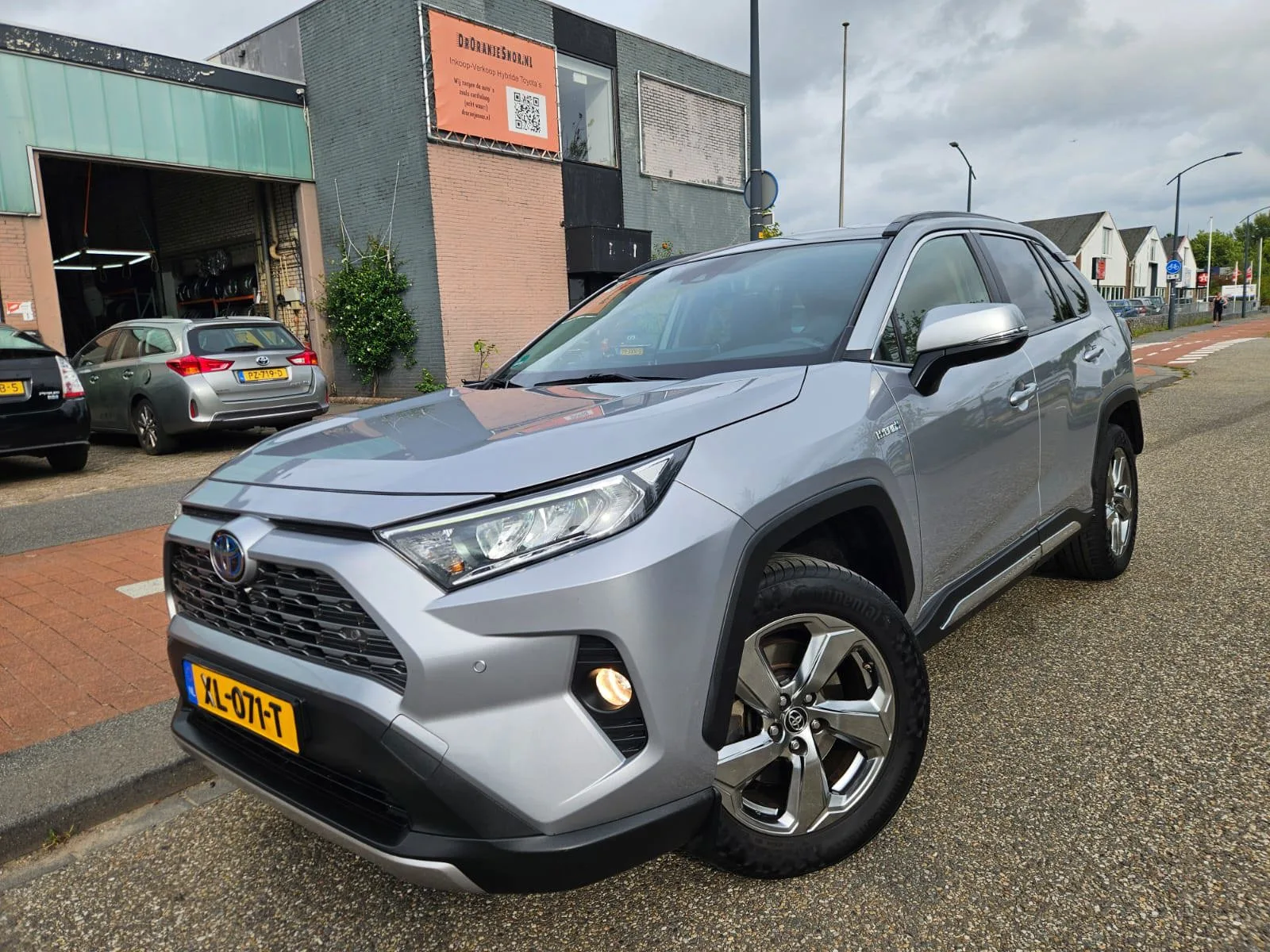 Toyota RAV4 (2019) — foto 1