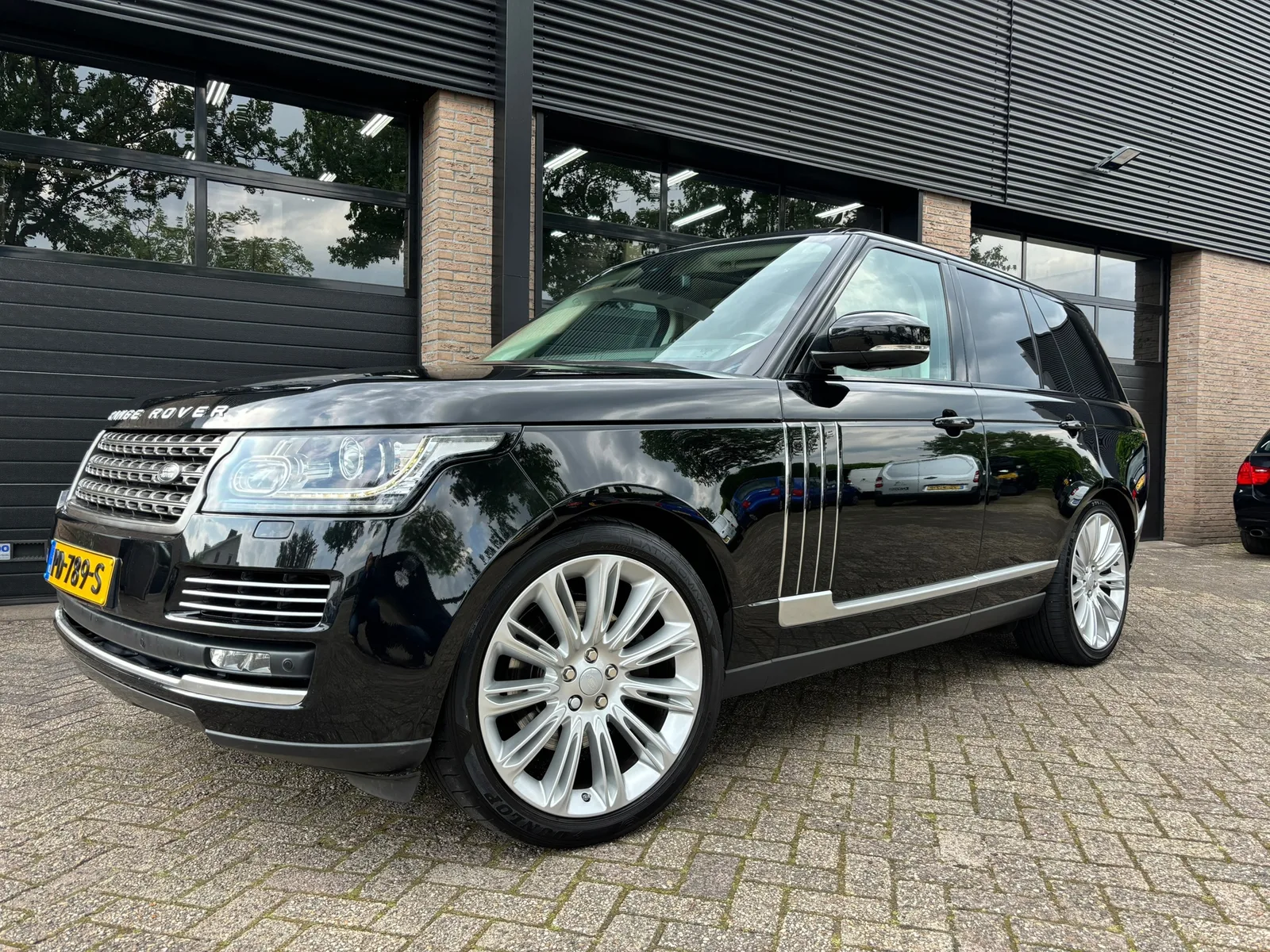 Land Rover Range Rover (2015) — foto 1