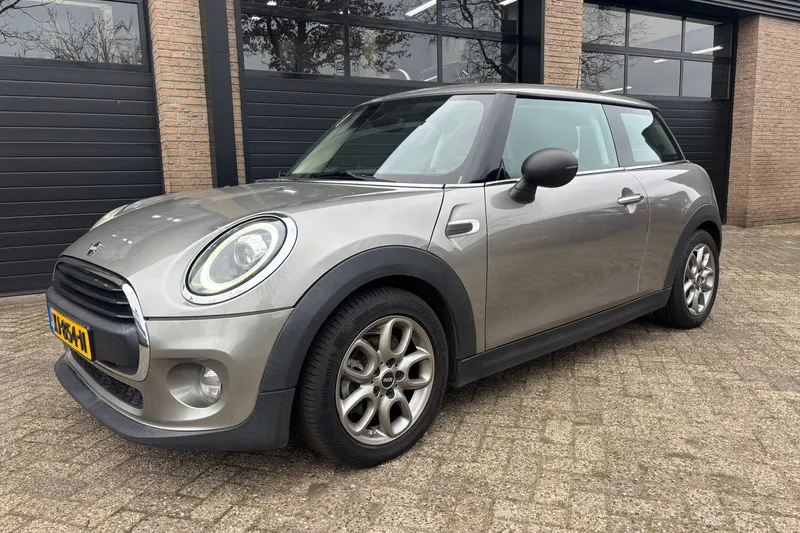 MINI One (2018)