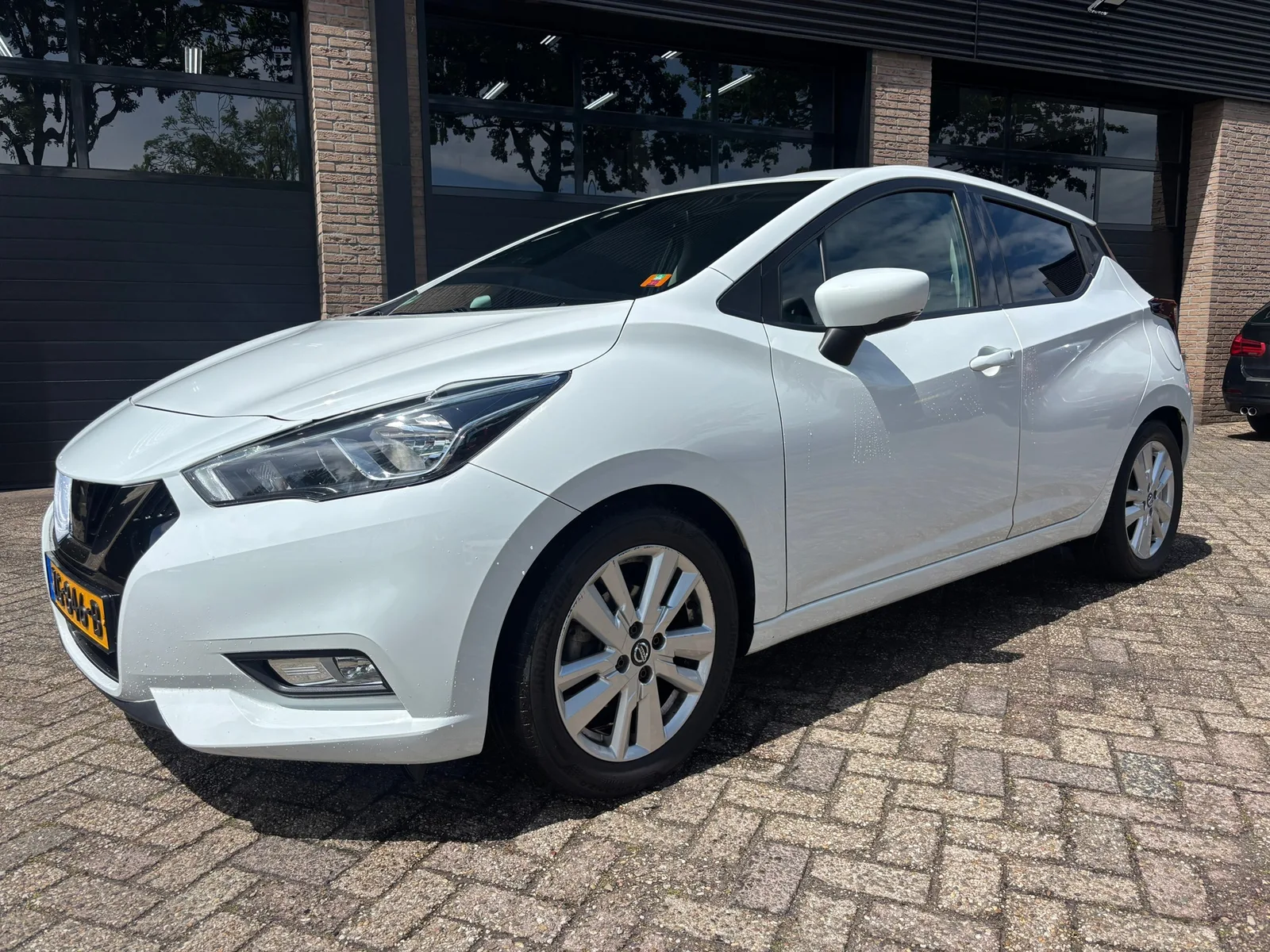 Nissan Micra (2019) — foto 1