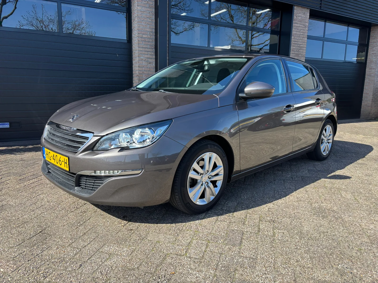Peugeot 308 (2015) — foto 1