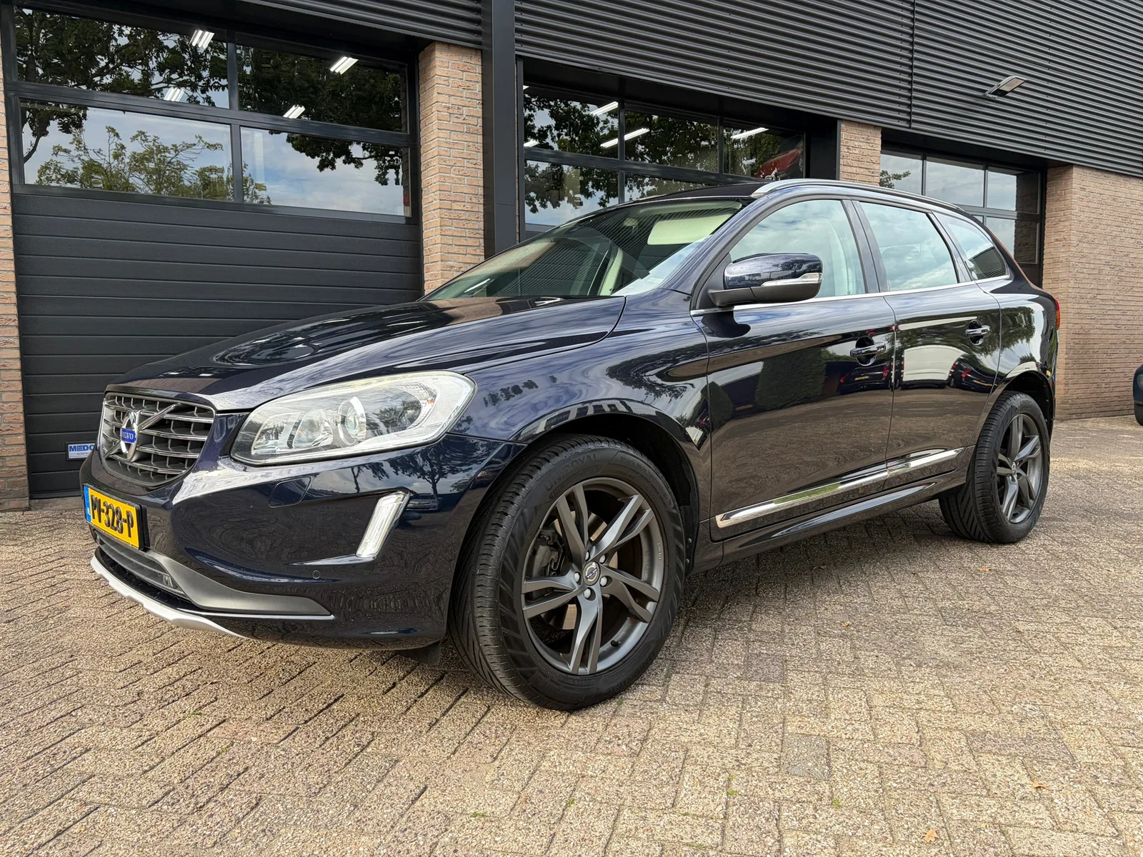 Volvo XC60 (2016) — foto 1