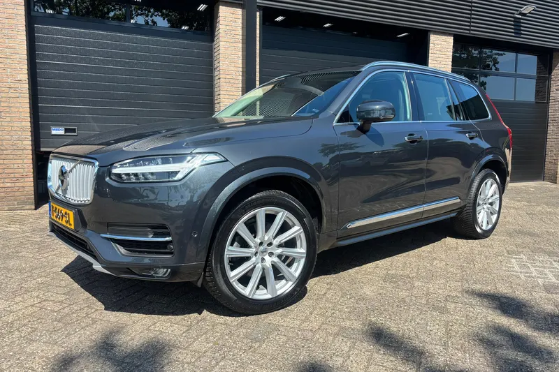 Volvo XC90 (2015)
