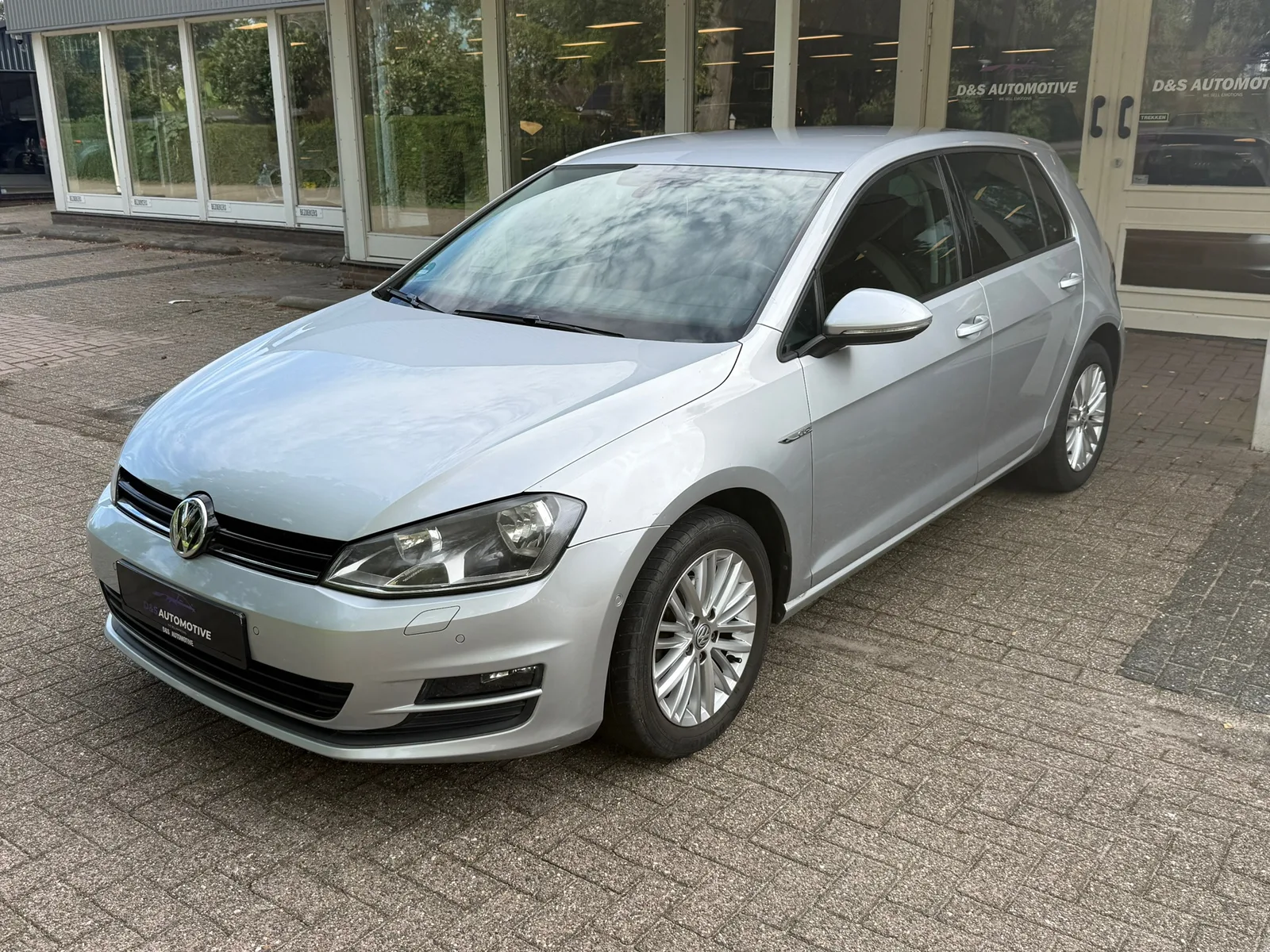 Volkswagen Golf (2014) — foto 1