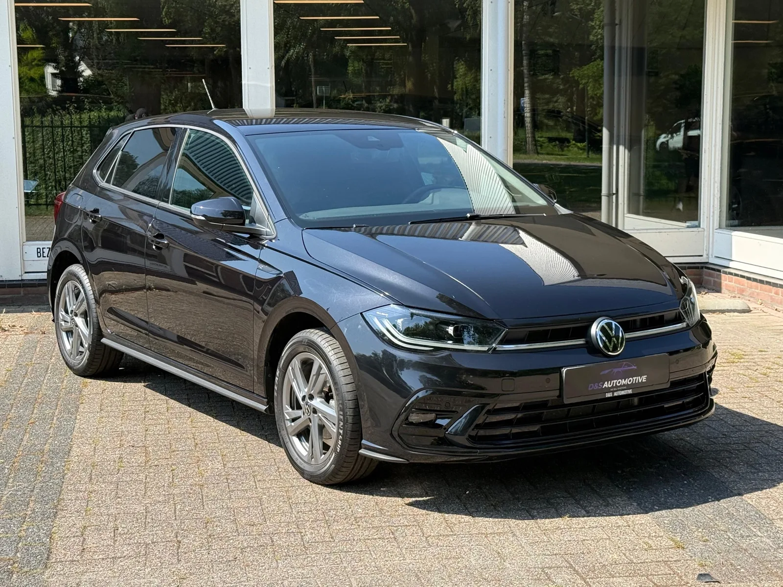 Volkswagen Polo (2024) — foto 1