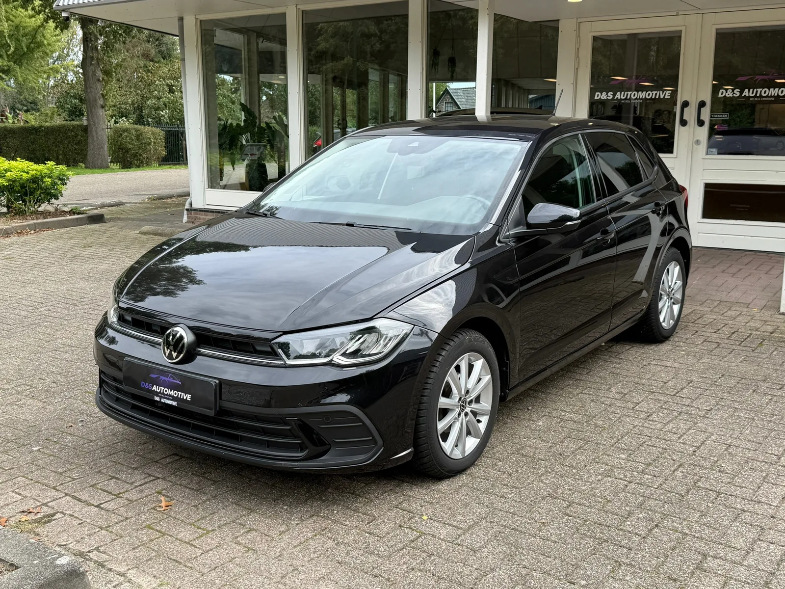 Volkswagen Polo (2023) — foto 1