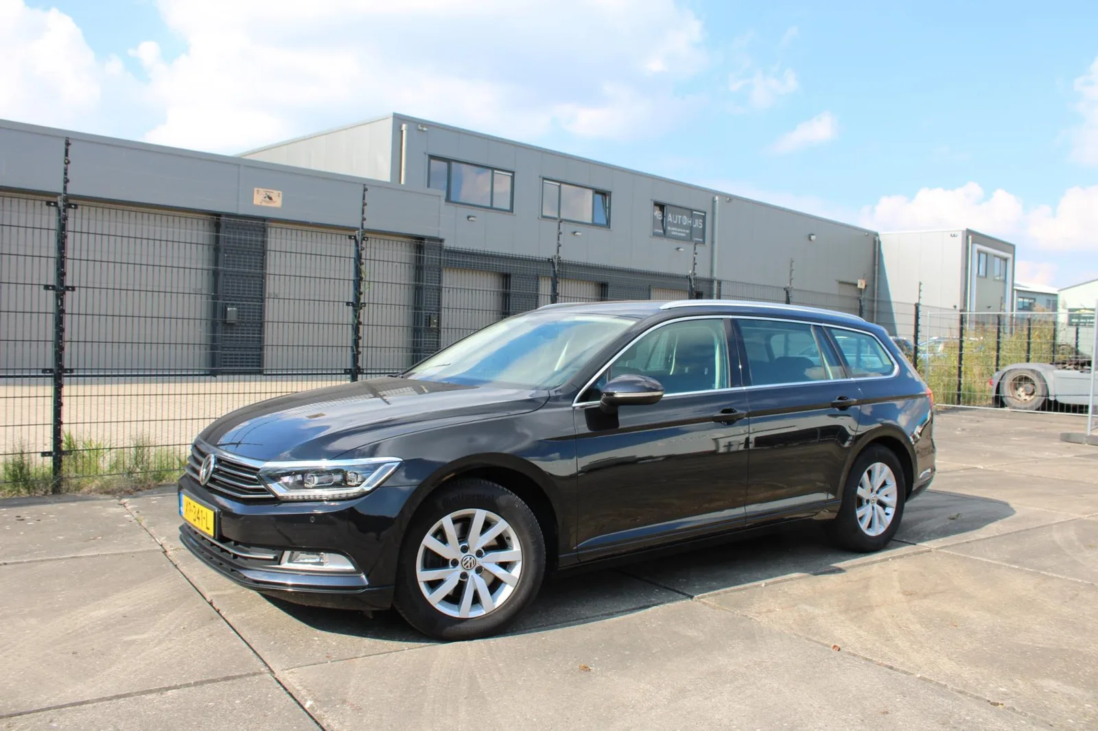 Volkswagen Passat (2019) — foto 1