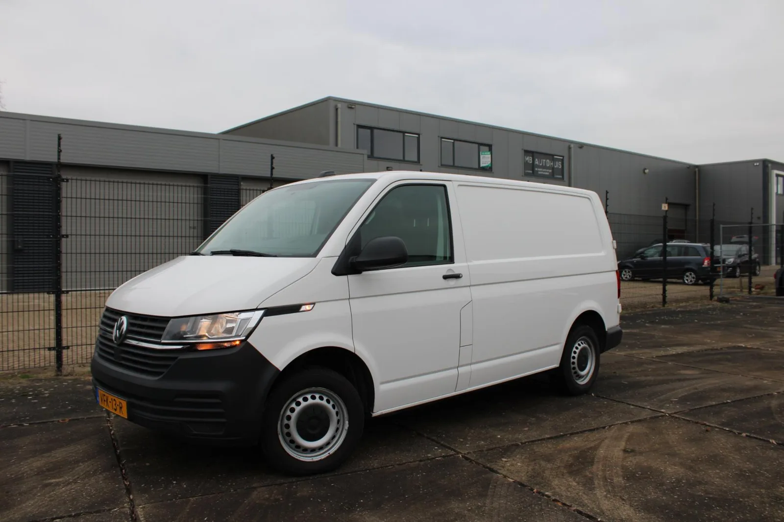 Volkswagen Transporter (2020) — foto 1
