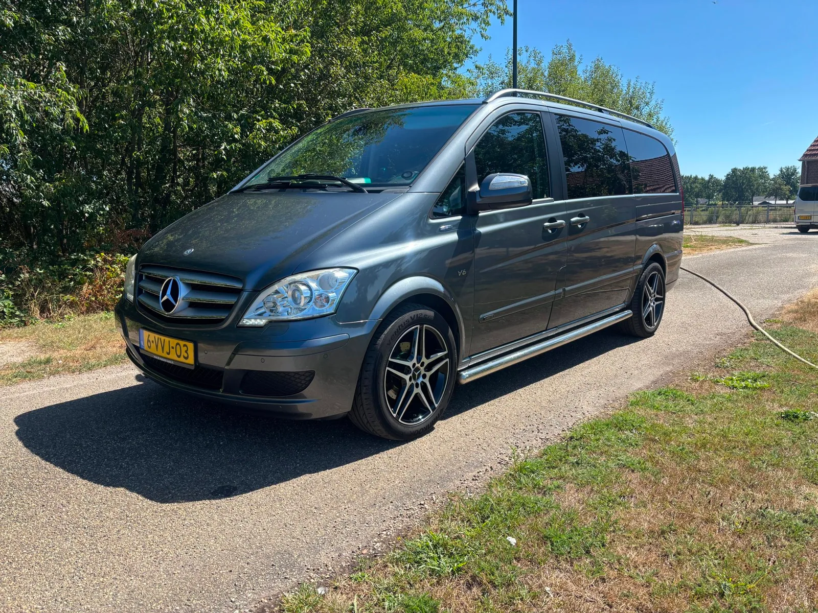 Mercedes-Benz Viano (2011) — foto 1