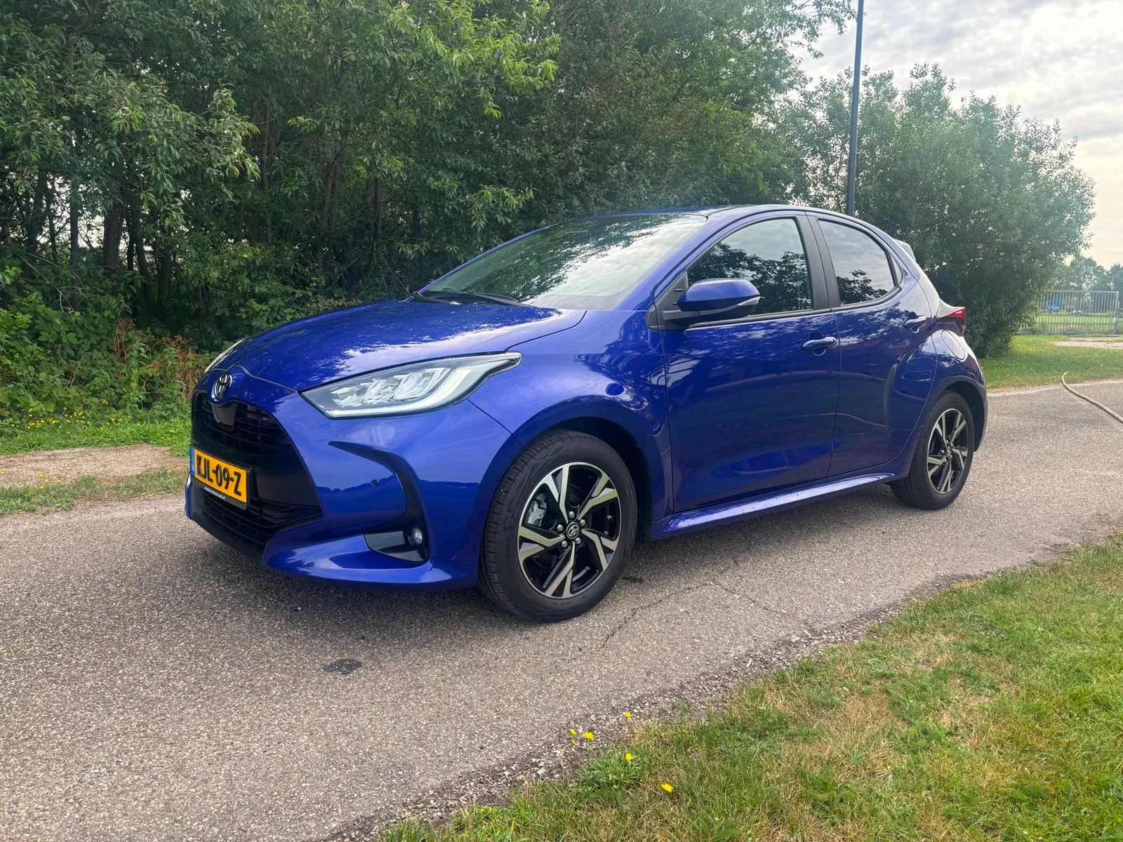 Toyota Yaris (2024) — foto 1