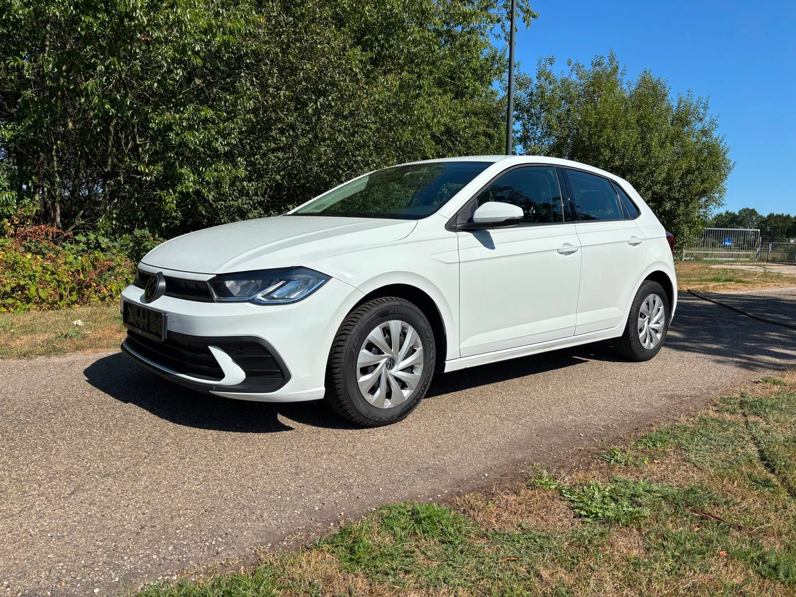 Volkswagen Polo (2023) — foto 1