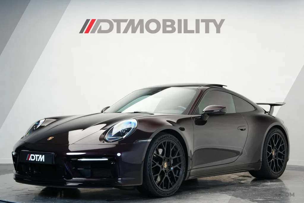Porsche 911 (2020) — foto 1