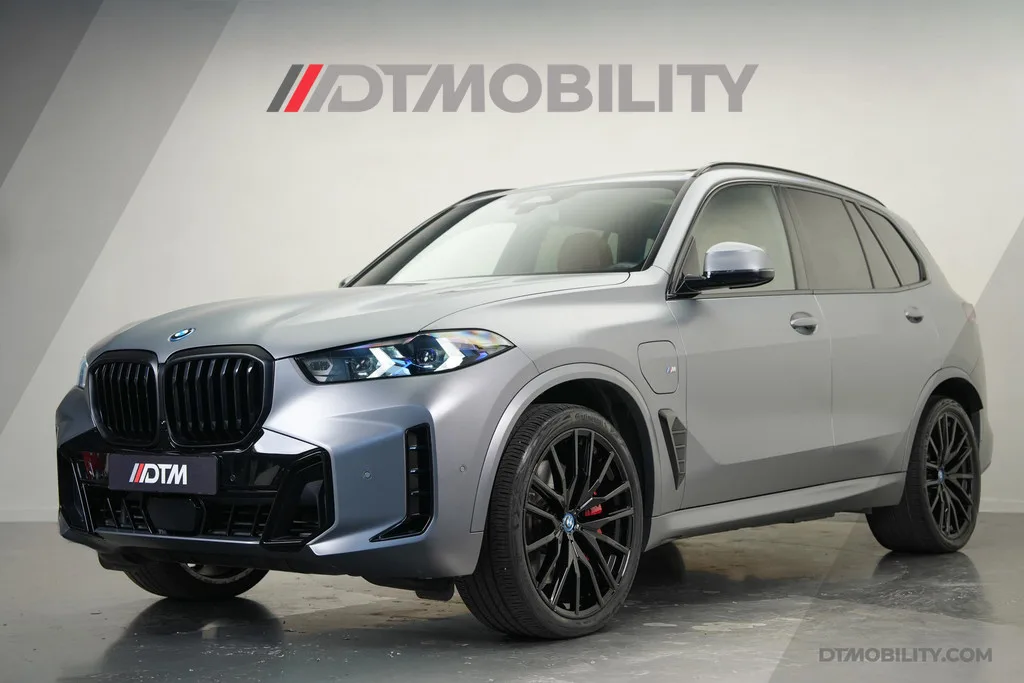 BMW X5 (2024) — foto 1
