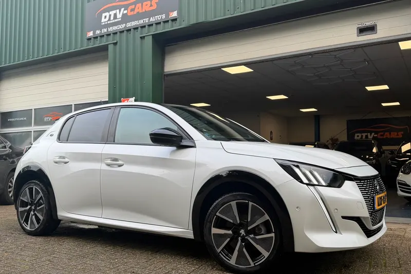 Peugeot e-208 (2021)