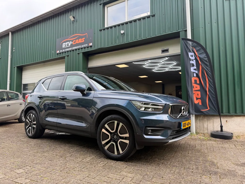 Volvo XC40 (2019) — foto 1
