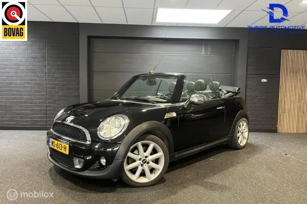 MINI Cabrio (2012) — foto 1