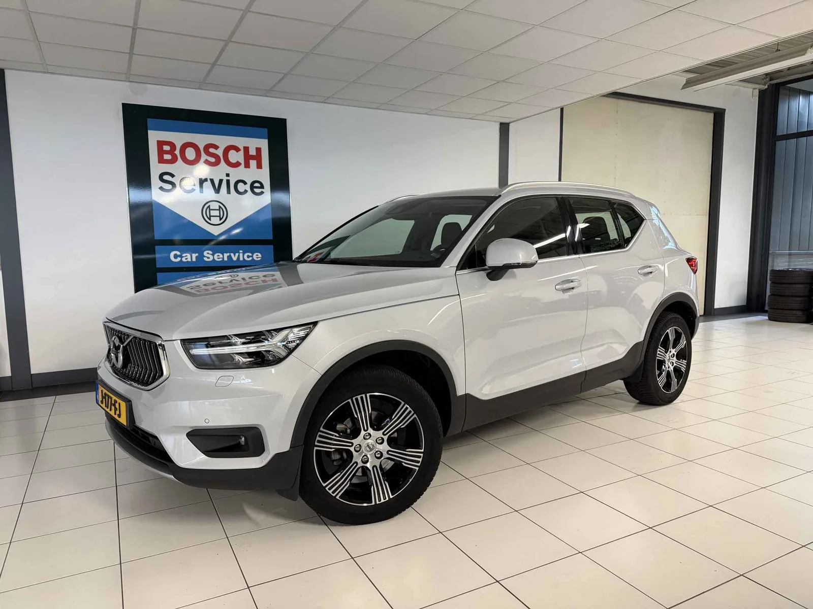 Volvo XC40 (2019) — foto 1