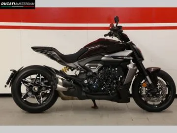 Ducati Xdiavel V4 (2025) — foto 1