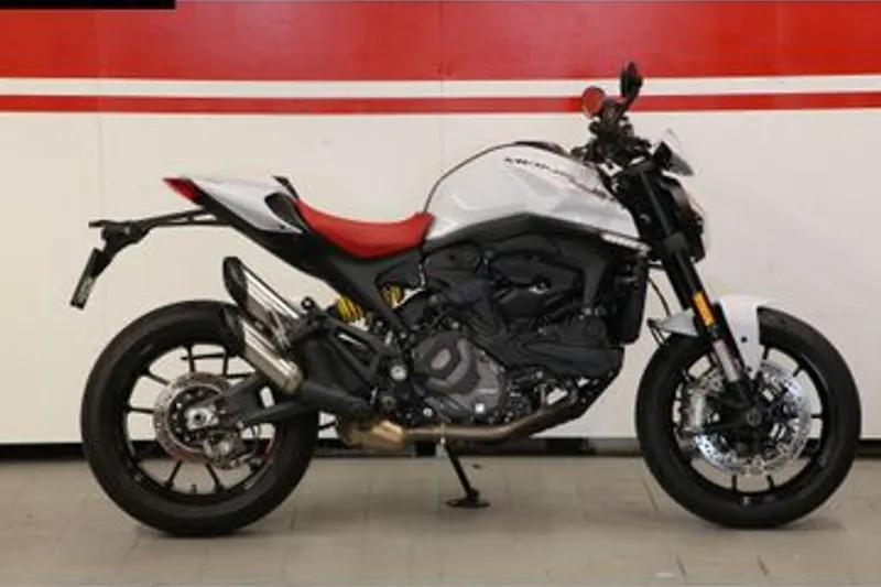 Ducati Monster (2023)