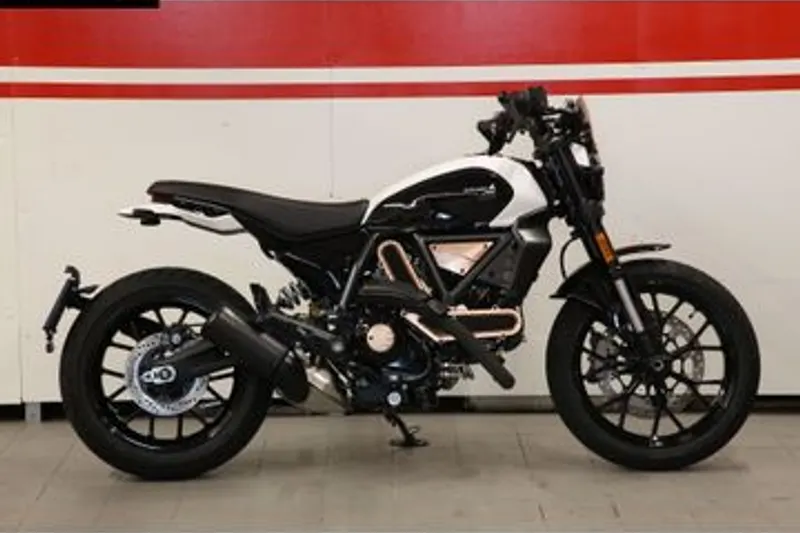 Ducati Scrambler Ducati 10 Anniversario Rizoma Edition (2025)