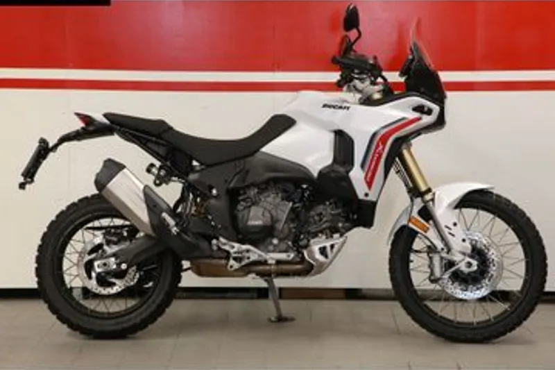 Ducati DesertX V2 (2026)