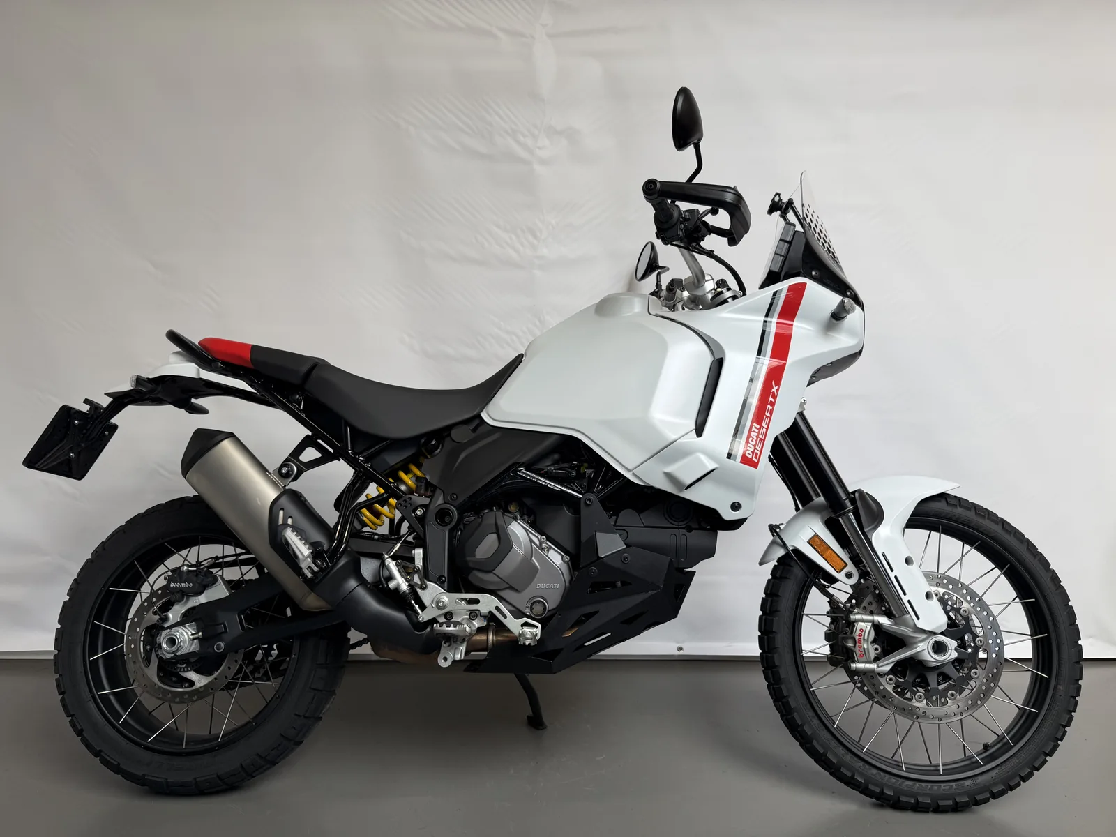 Ducati DesertX (2023) — foto 1