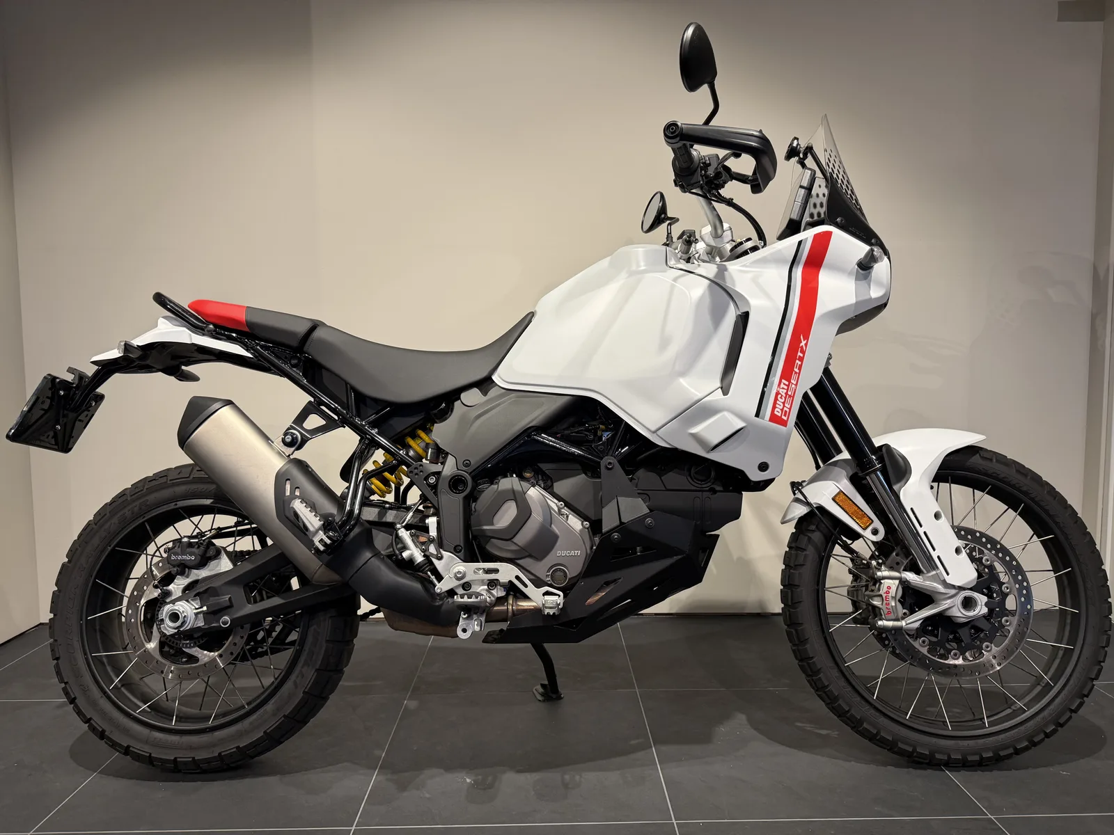 Ducati DesertX (2023) — foto 1