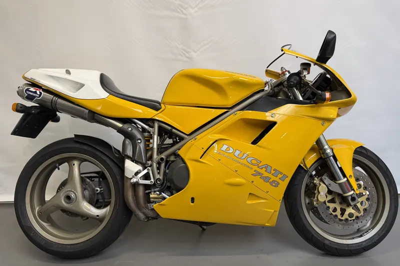 Ducati Superbike L-Twin (1995)