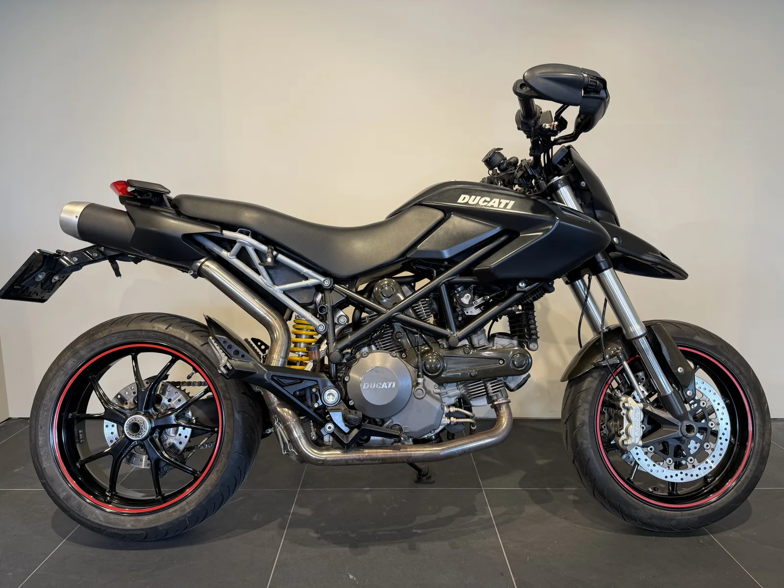 Ducati Hypermotard 796 (2011) — foto 1