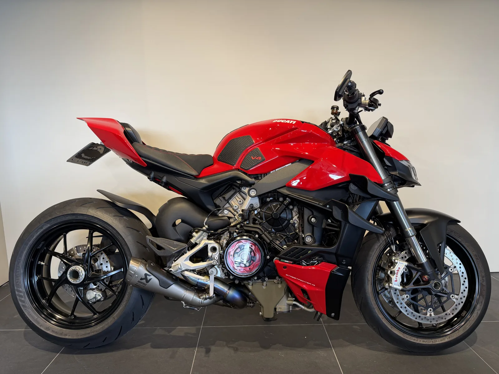 Ducati Streetfighter V4 (2021) — foto 1