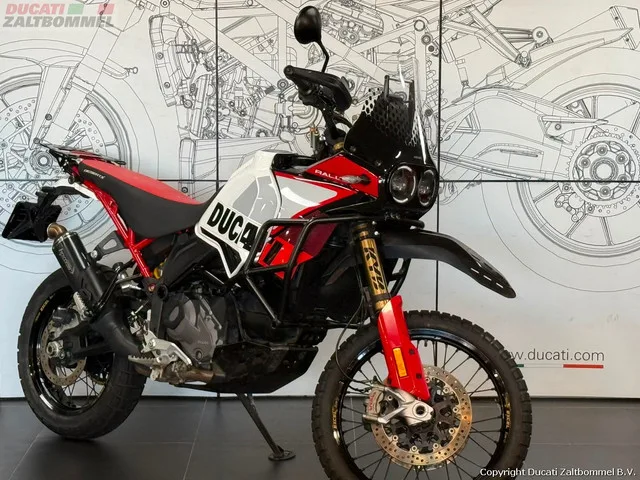 Ducati DesertX (2024) — foto 1