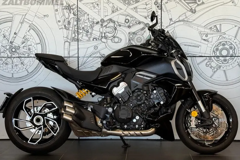 Ducati Diavel V4 (2024)