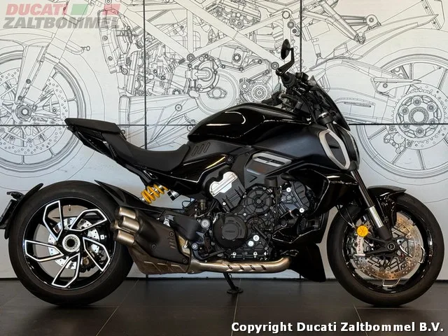 Ducati Diavel V4 (2024) — foto 1