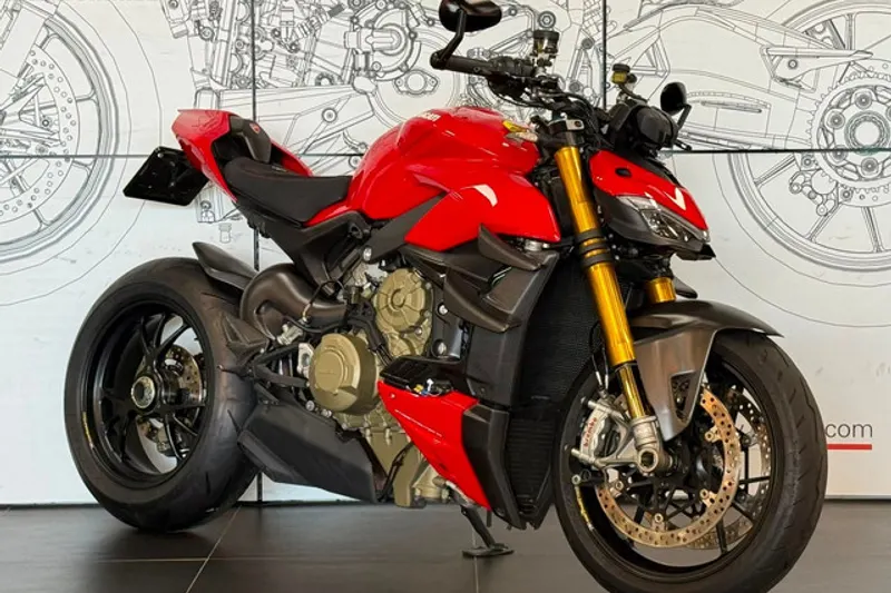 Ducati Streetfighter V4S (2022)