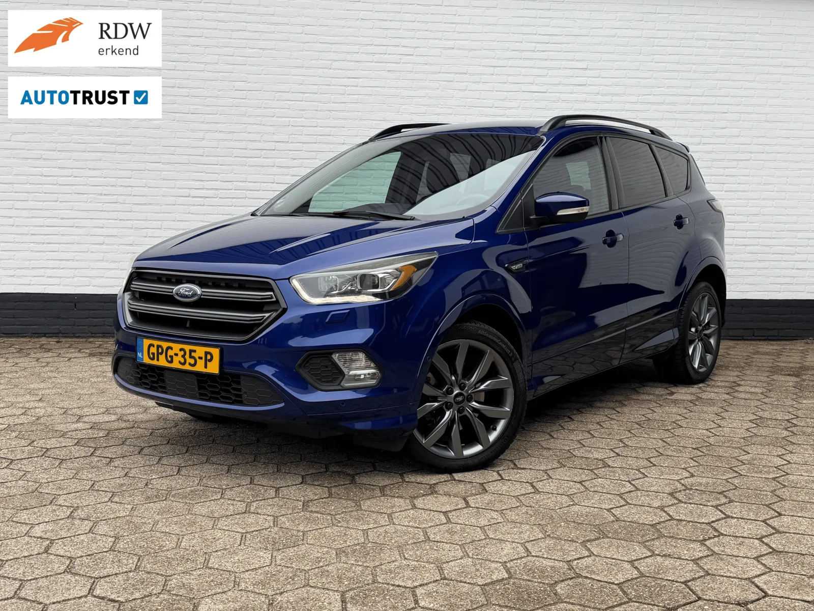 Ford Kuga (2017) — foto 1
