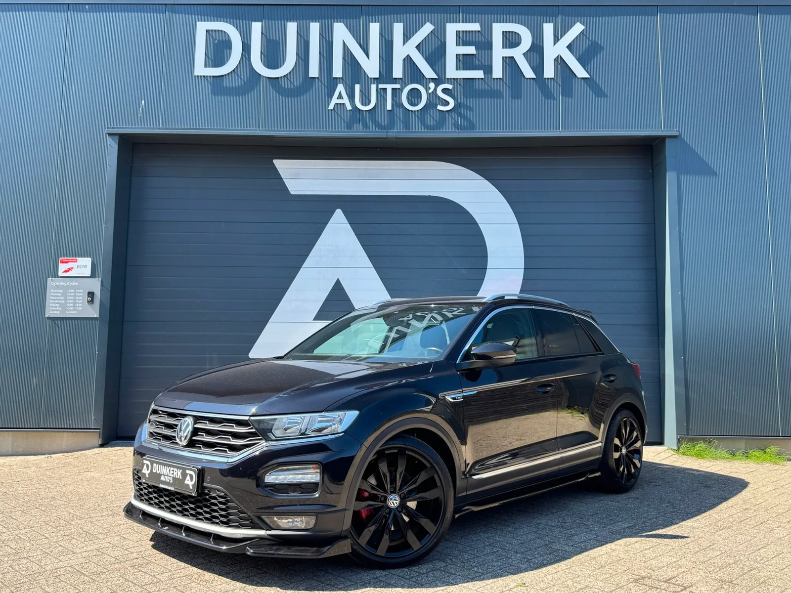 Volkswagen T-Roc (2018) — foto 1