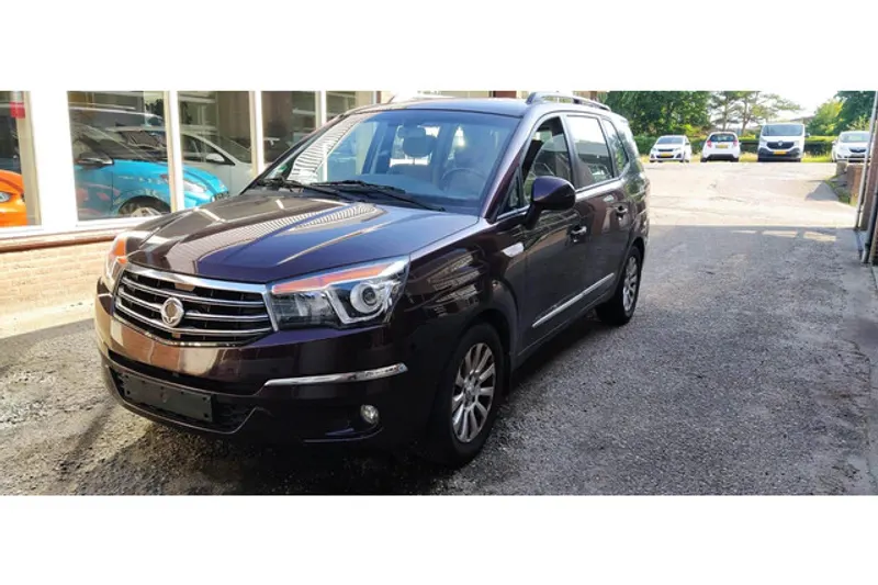 SsangYong Rodius (2015)