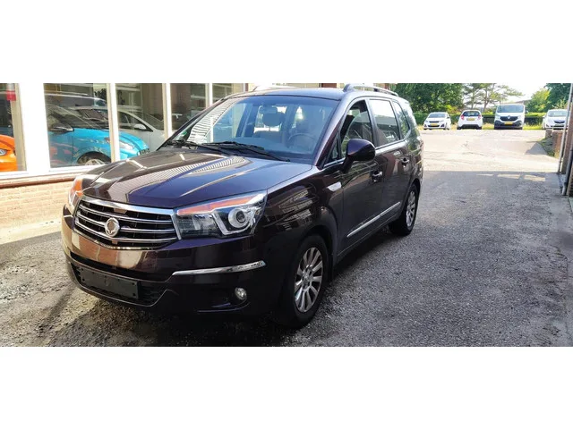 SsangYong Rodius (2015) — foto 1