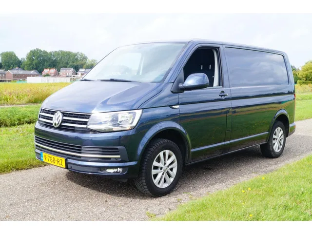 Volkswagen Transporter (2018) — foto 1