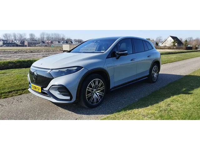 Mercedes-Benz EQS (2024) — foto 1