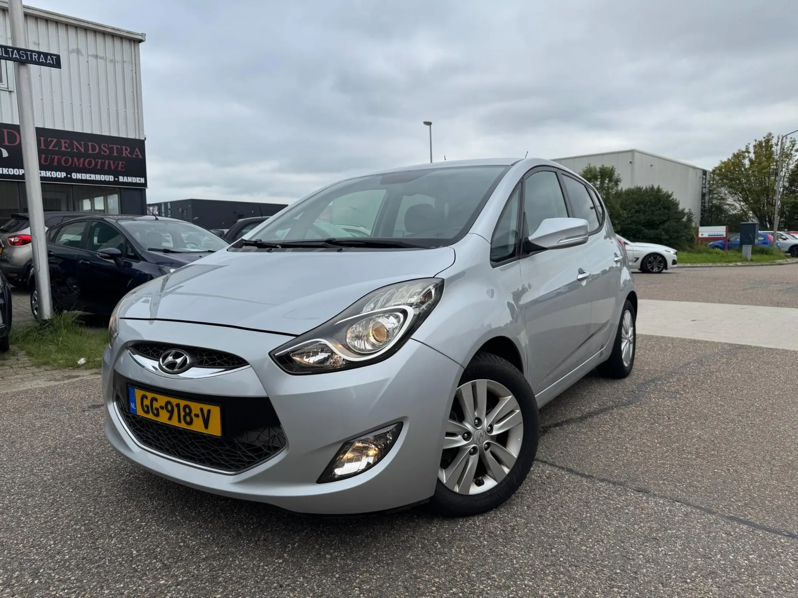 Hyundai ix20 (2011) — foto 1